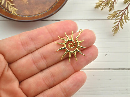 18k Gold Plated Brass Sunray Pendant Charm - 30x28mm - 1pc - (347)