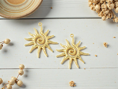 18k Gold Plated Brass Sunray Pendant Charm - 30x28mm - 1pc - (347)