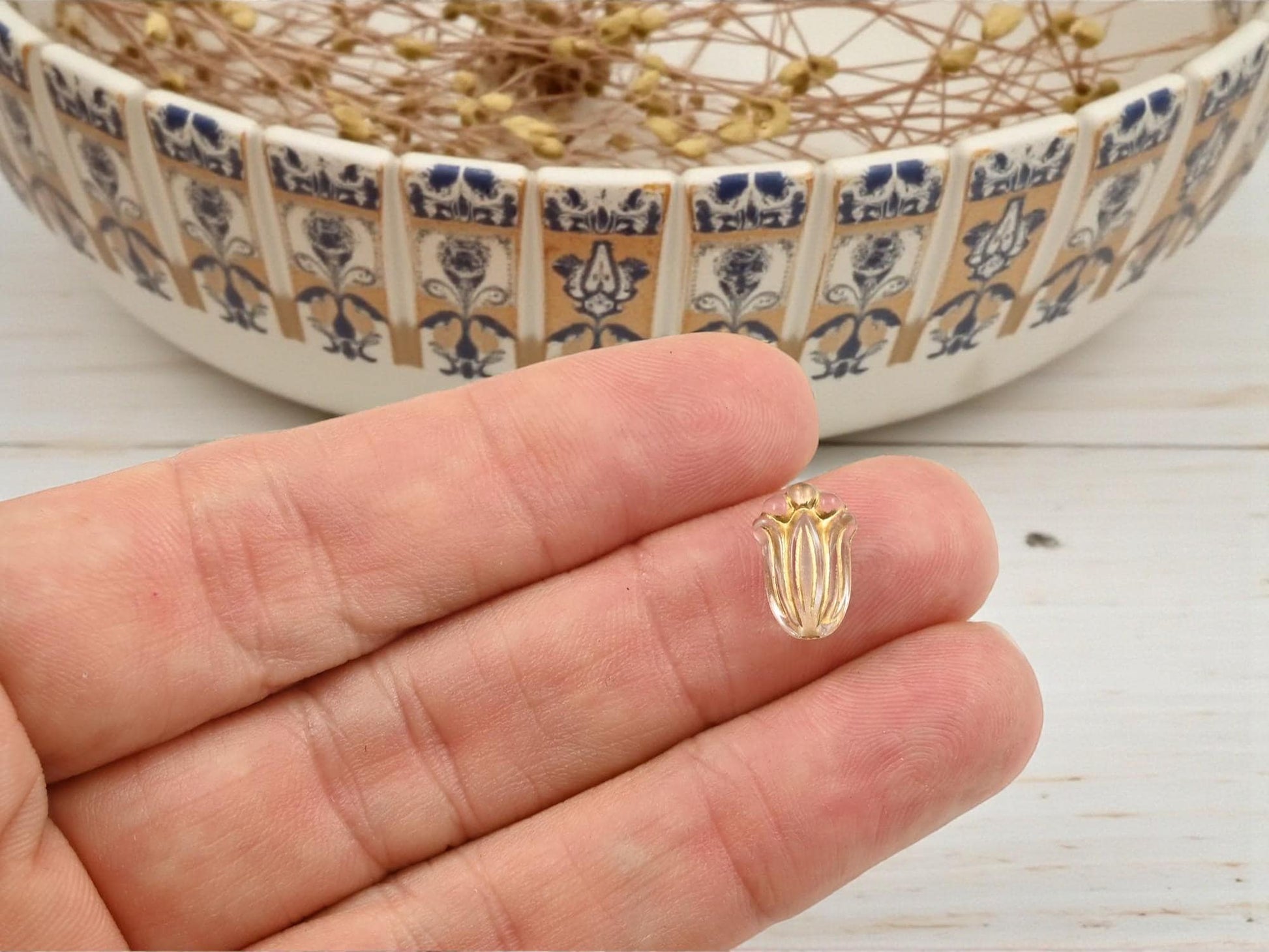 Gilded Crystal Acrylic Tulip Beads - Lightweight - 12x8mm - 25pcs - (B954)