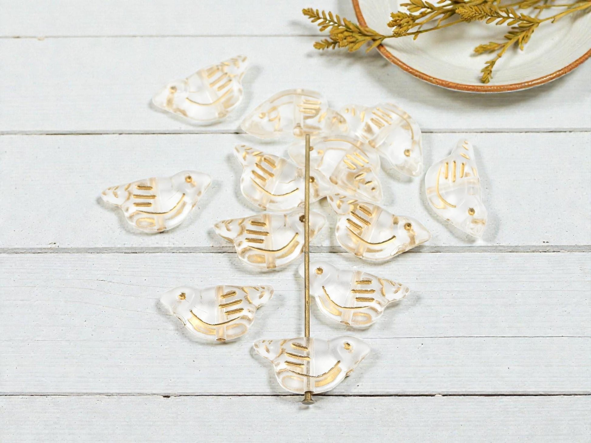 Gilded Crystal Clear Acrylic Bird Beads - Lightweight - 20x10x6mm - 12pcs - (A470)