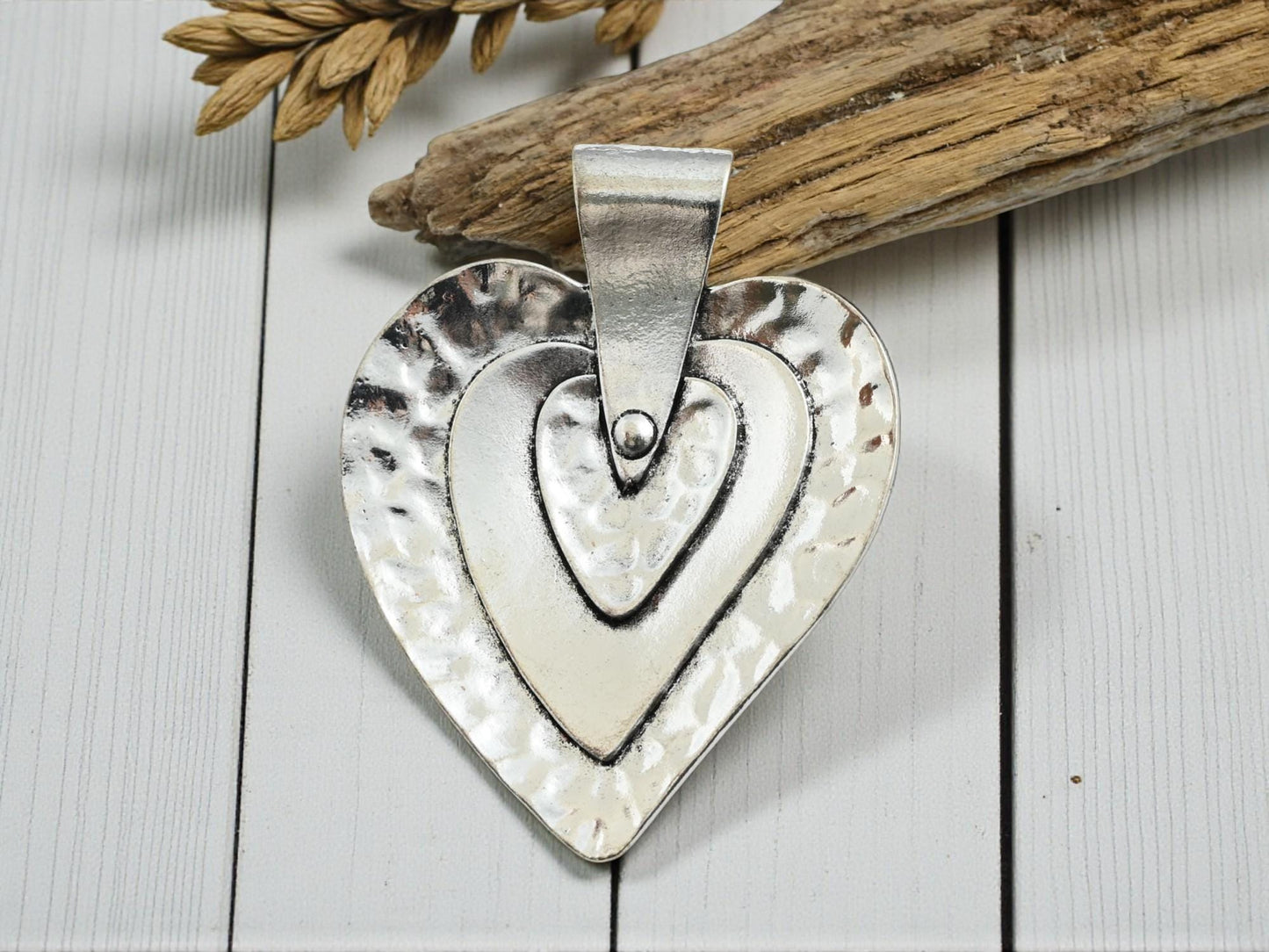 Antique Silver Hammered Metal Heart Pendant - 69x53mm - 1pc - (A626)