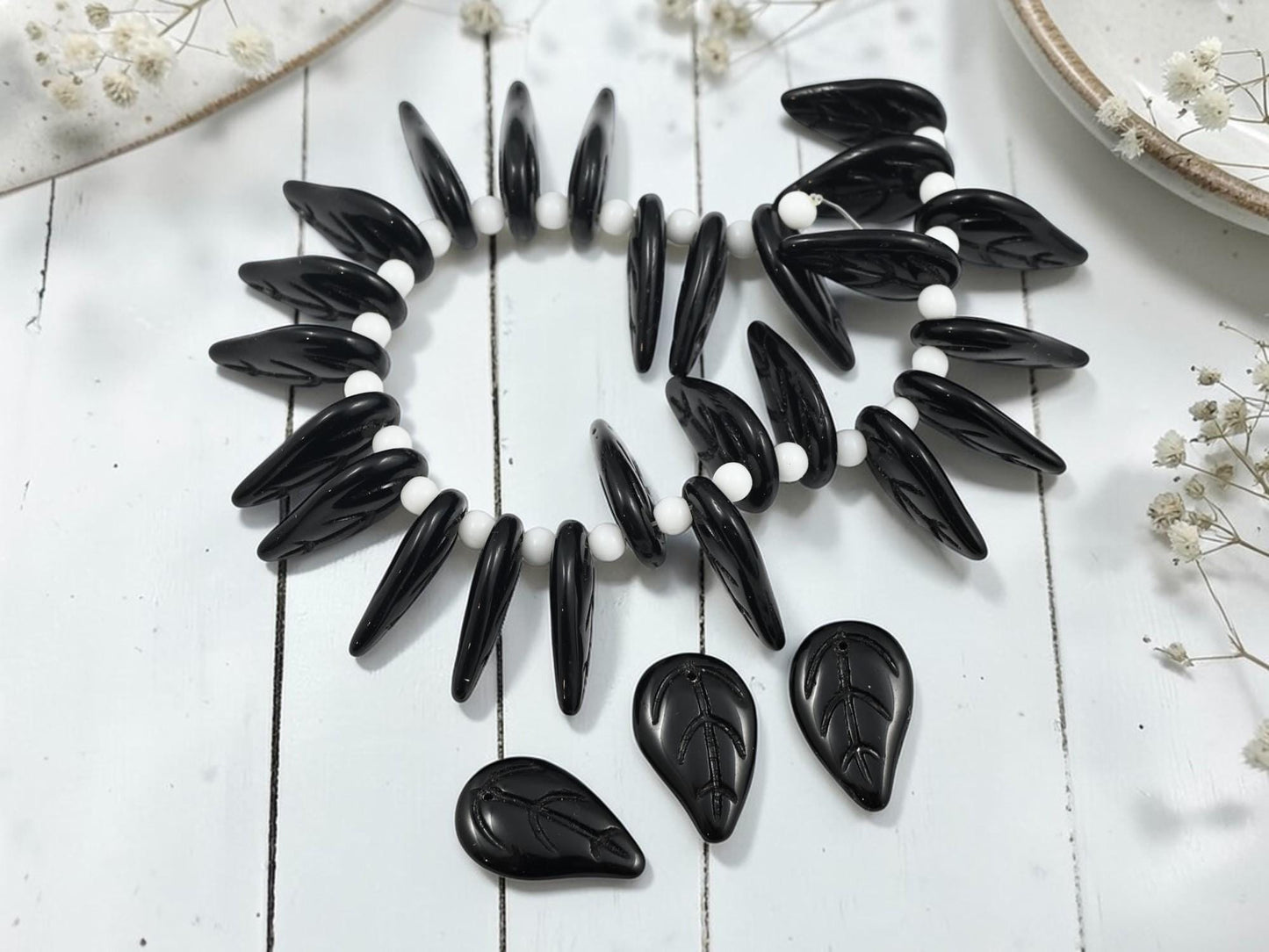 Old Stock Czech Glass Top Hole Leaf Beads - Opaque Jet Black - 25pcs - 12x19mm - (3133)