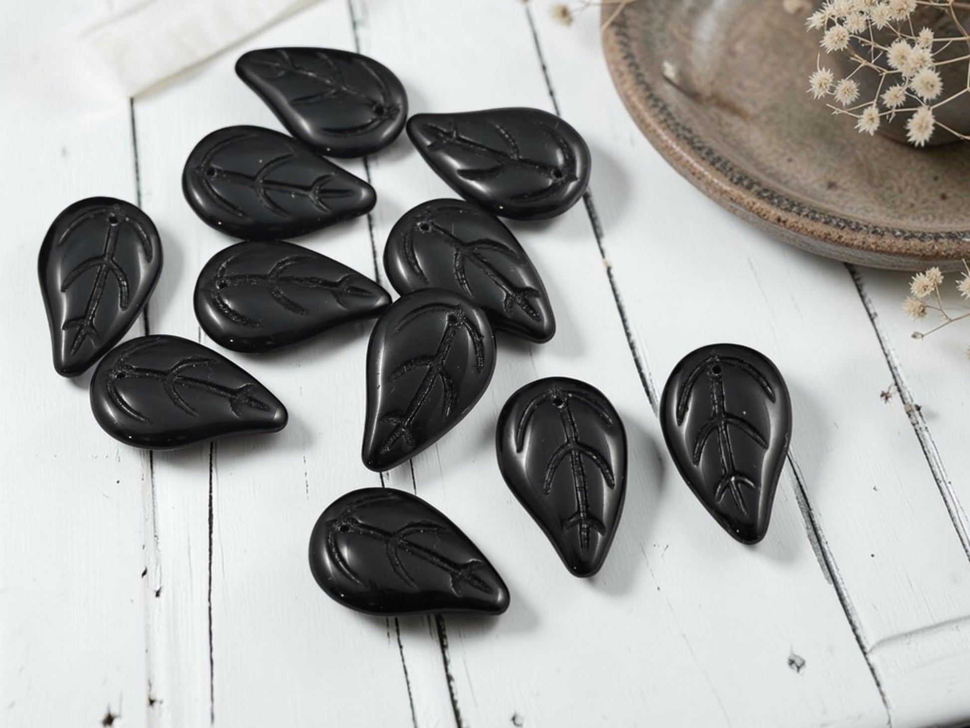 Old Stock Czech Glass Top Hole Leaf Beads - Opaque Jet Black - 25pcs - 12x19mm - (3133)