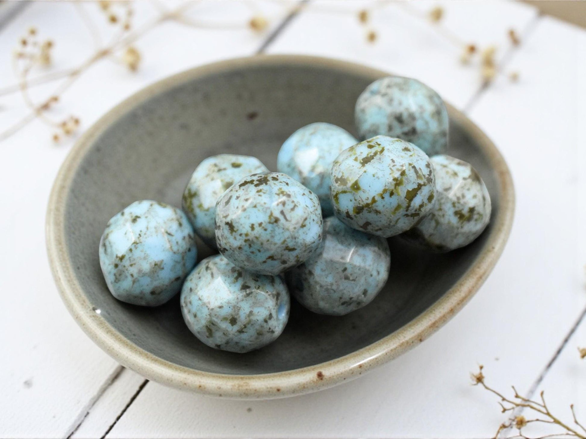 *10* 10mm Robins Egg Picasso Fire Polished Round Beads