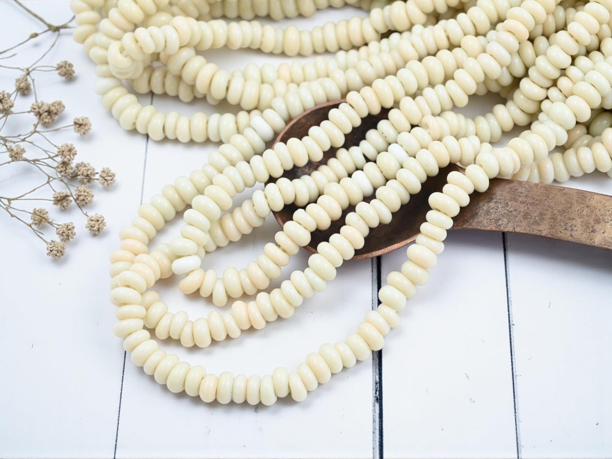 Indonesian Java Glass Beads - Donut Shape - Opaque Ivory - Approx 4x7mm - 20" Strand - (B413)