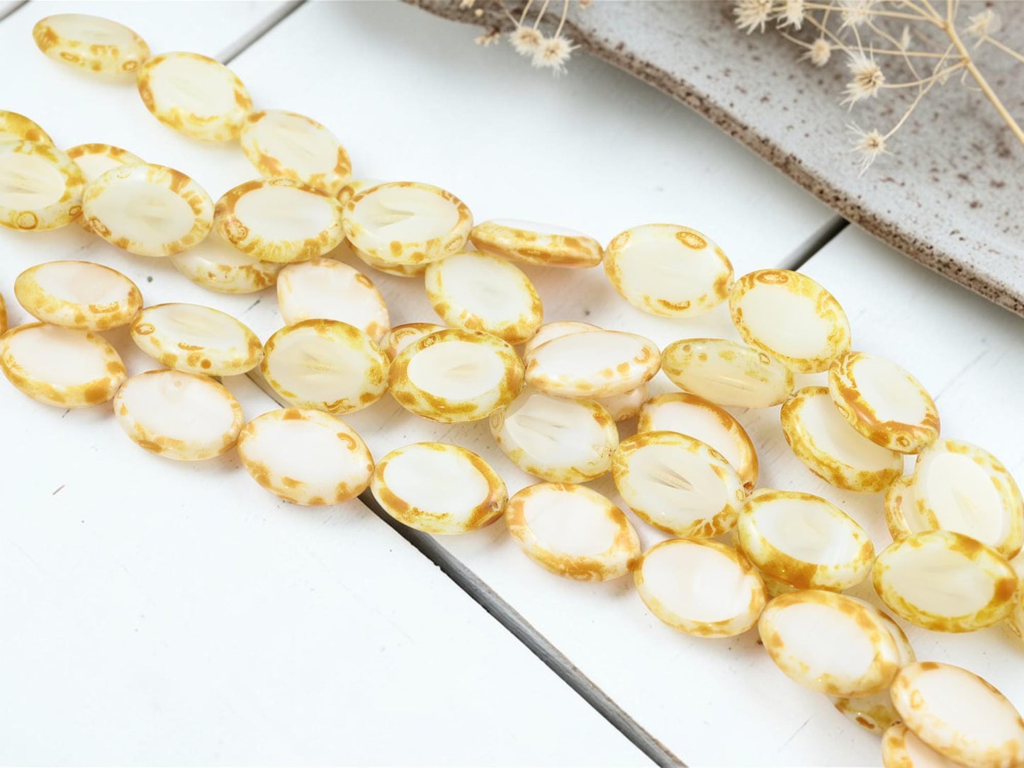 Old Stock Czech Glass Table Cut Oval Beads - White Opal Travertine - 20x14mm - 11pcs- (5379)