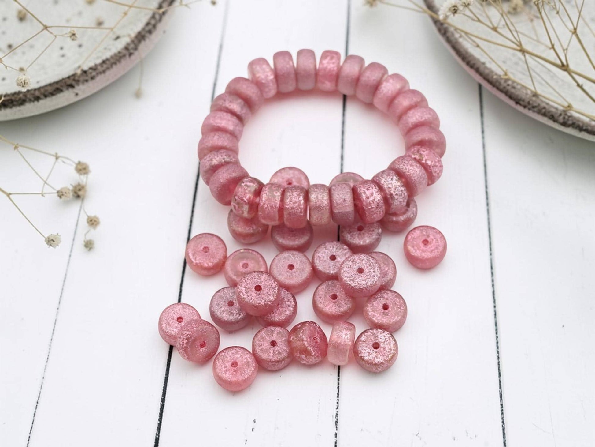 Heishi Beads - Czech Glass Beads - Spacer Beads - Rondelle Beads - 8x4mm - 25pcs - (2898)