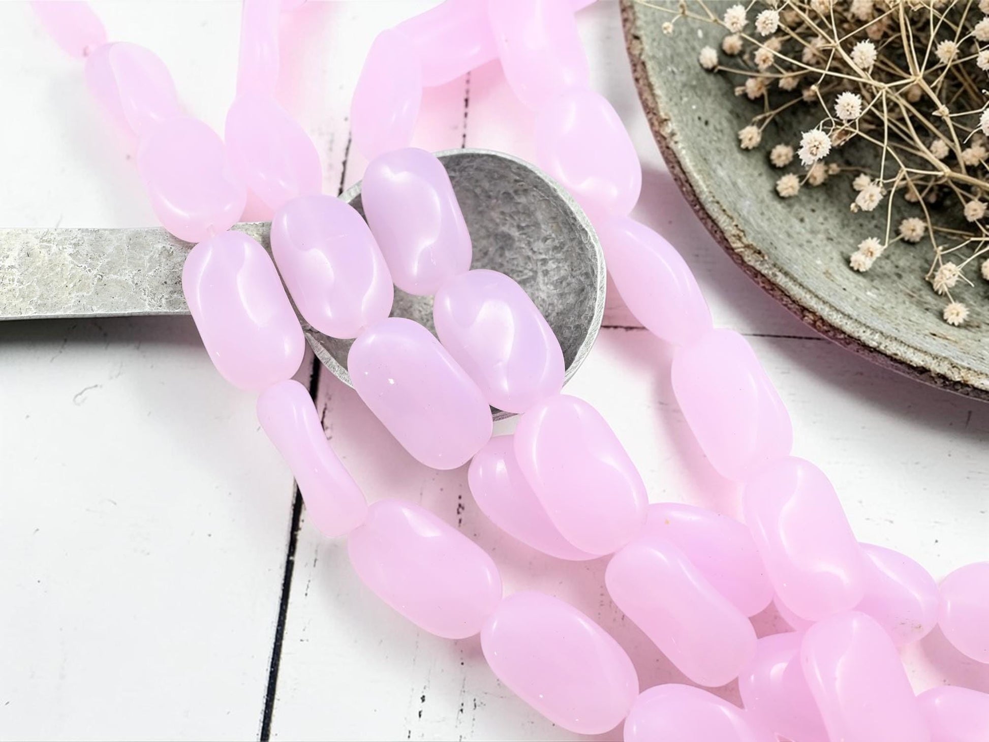 Old Stock Vintage Czech Glass Opaline Glass Beads - Pale Pink - 22x13mm - 9 Beads - (5949)
