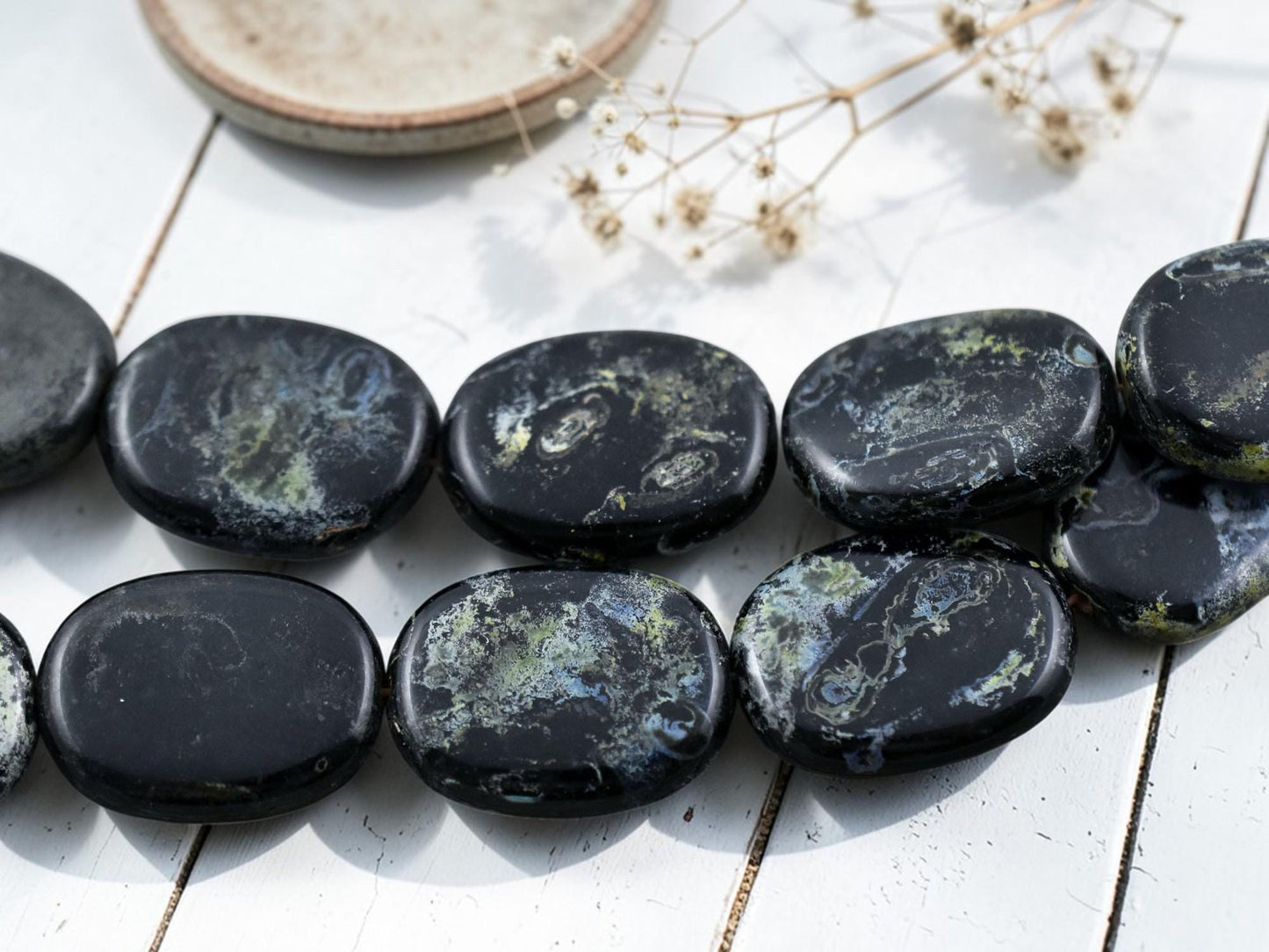 Old Stock Czech Glass Large Oval Beads - Jet Travertine - 18x14mm - 10pcs (4153)