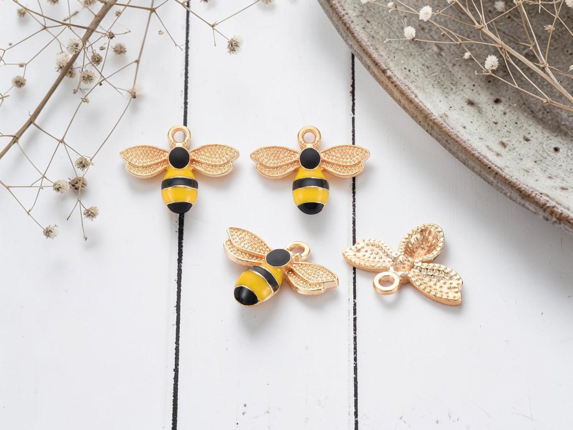 Gold Plated Bumble Bee Enamel Charms - 18x23mm - 5pcs - (1511)