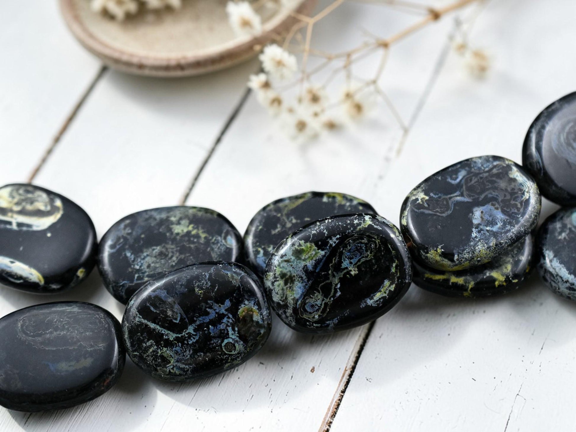 Old Stock Czech Glass Large Oval Beads - Jet Travertine - 18x14mm - 10pcs (4153)
