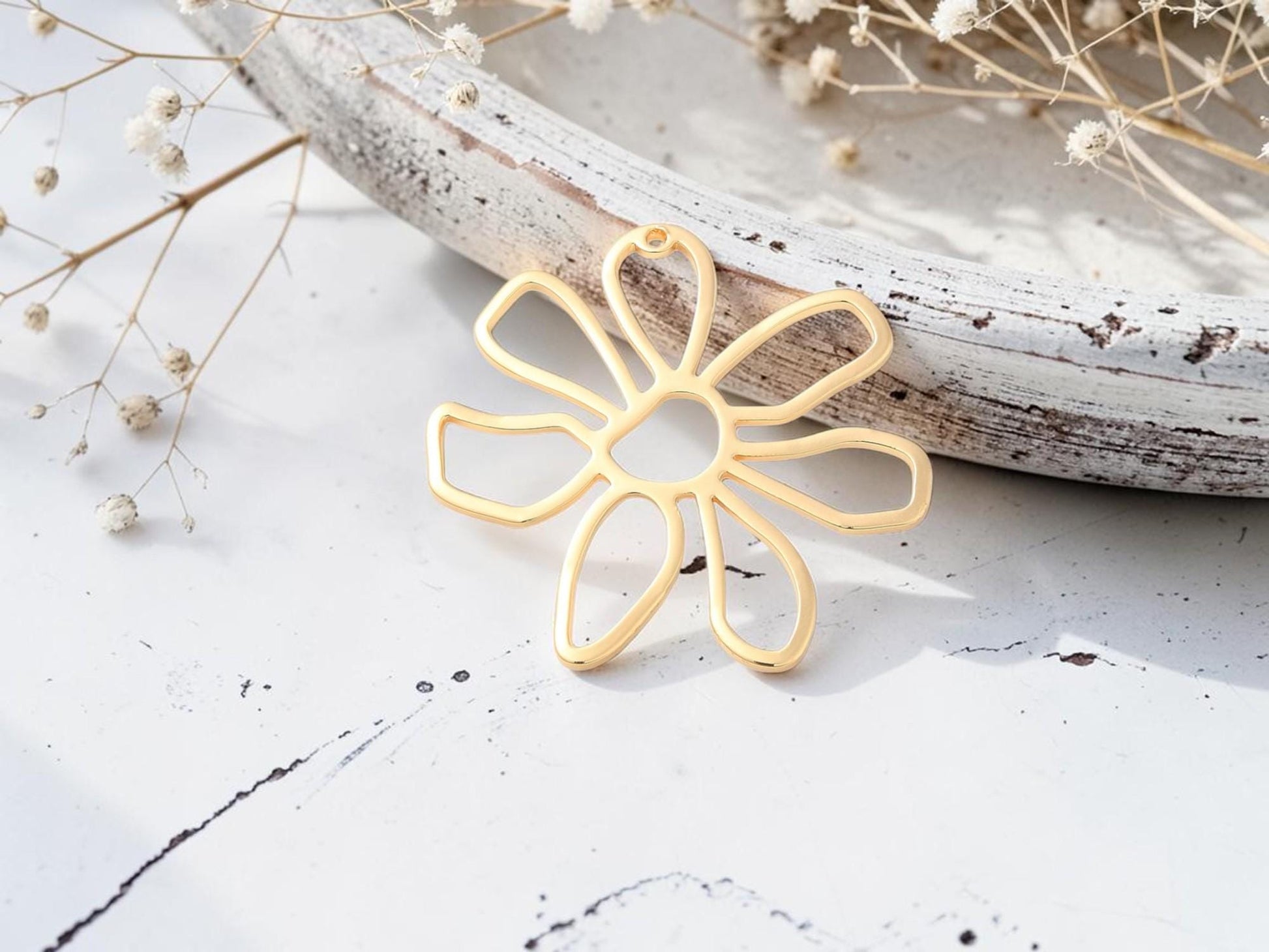 Daisy Flower Pendant - Metal Pendant - Gold Pendant - 36mm - 2pcs - (5684)