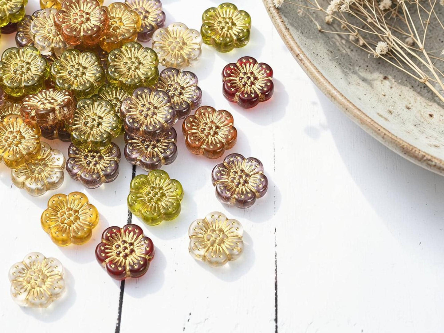 Flower Beads - Lightweight Beads - Acrylic Beads - 13mm - 20pcs - (754)