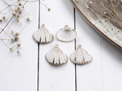 Gold Electroplated Seashell Charm Pendants - 5pcs - (2511)