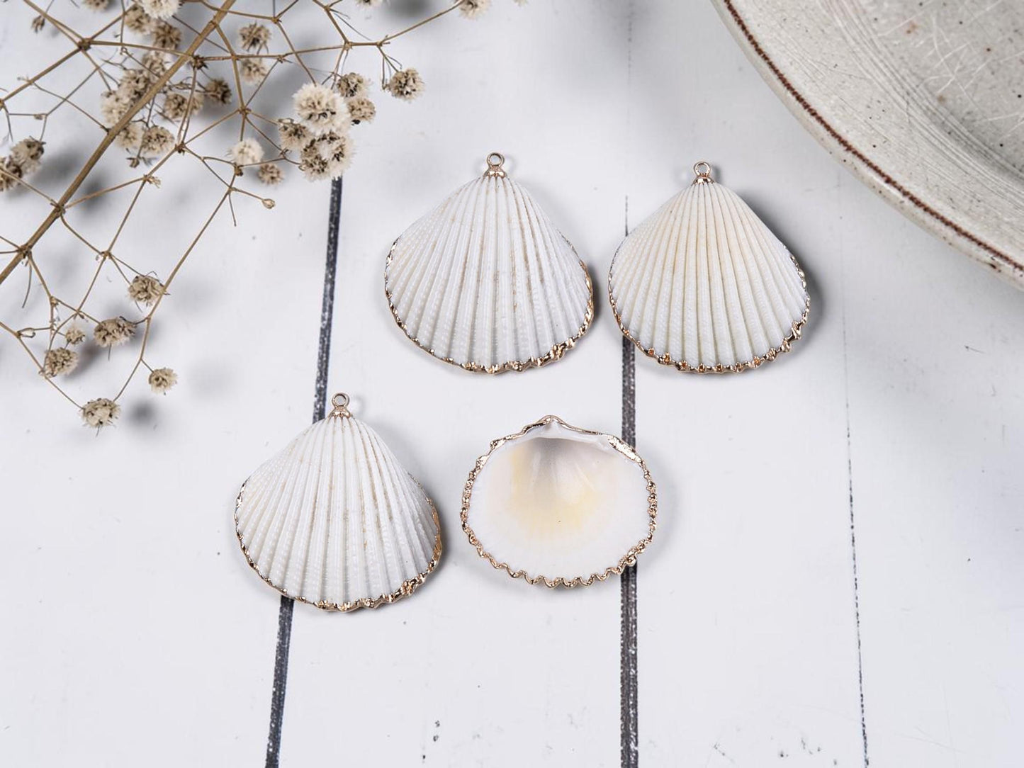 Gold Electroplated Seashell Charm Pendants - 5pcs - (2511)