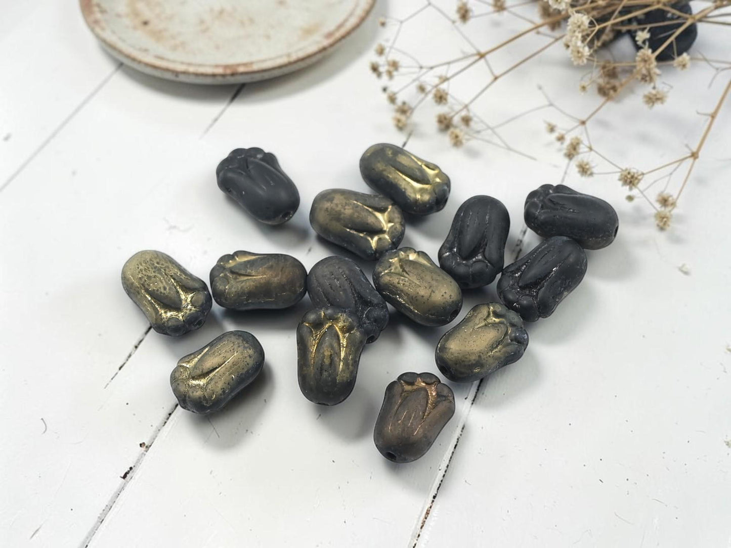 Czech Glass Tulip Flower Beads - Bronzed Jet Black - 20pcs - 12x8mm - (A149)
