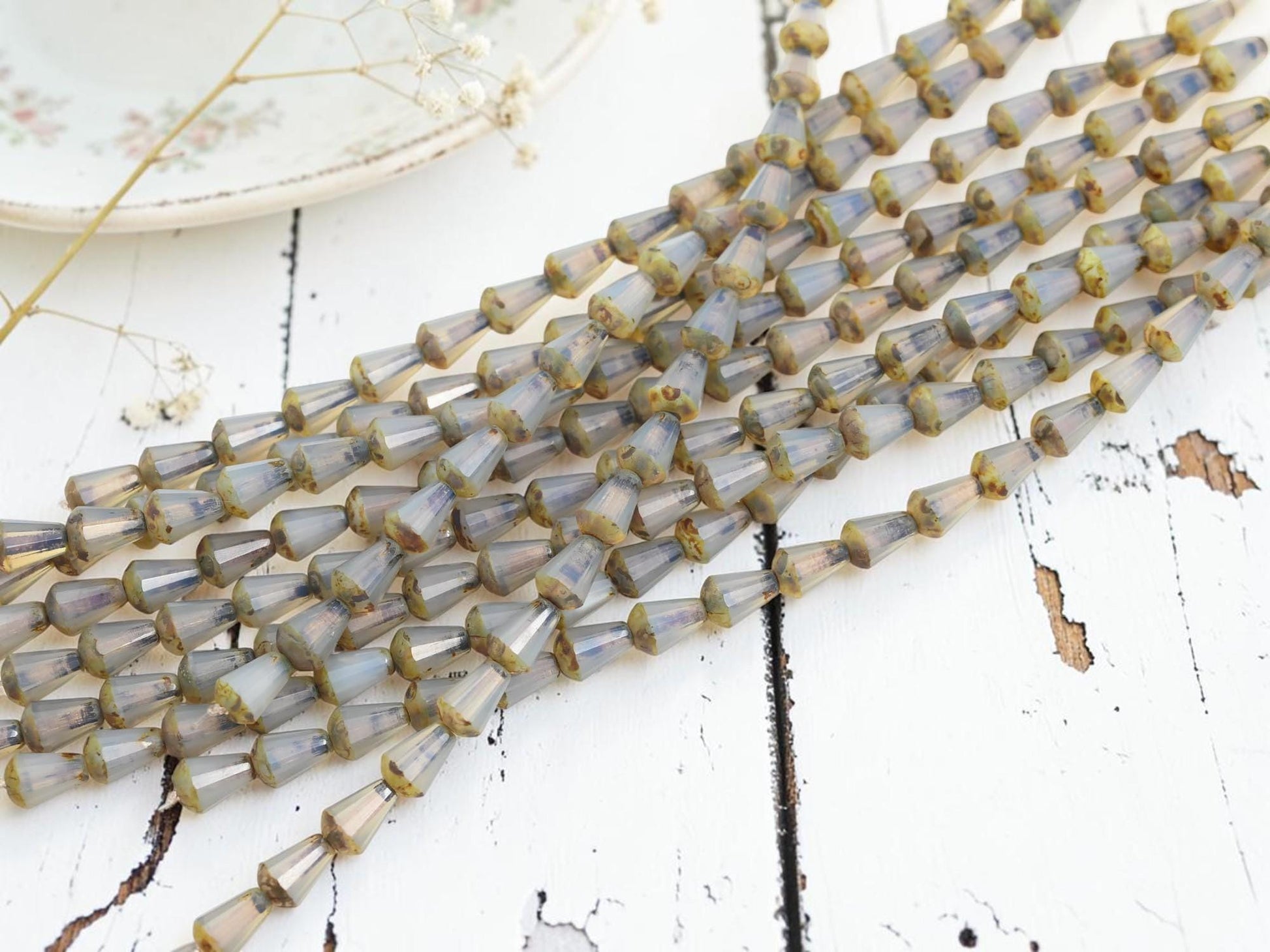Czech Glass Faceted Fire Polished Petite Tear Drop Beads - Gray Opaline Picasso - 6x8mm - 19pcs - (4503)