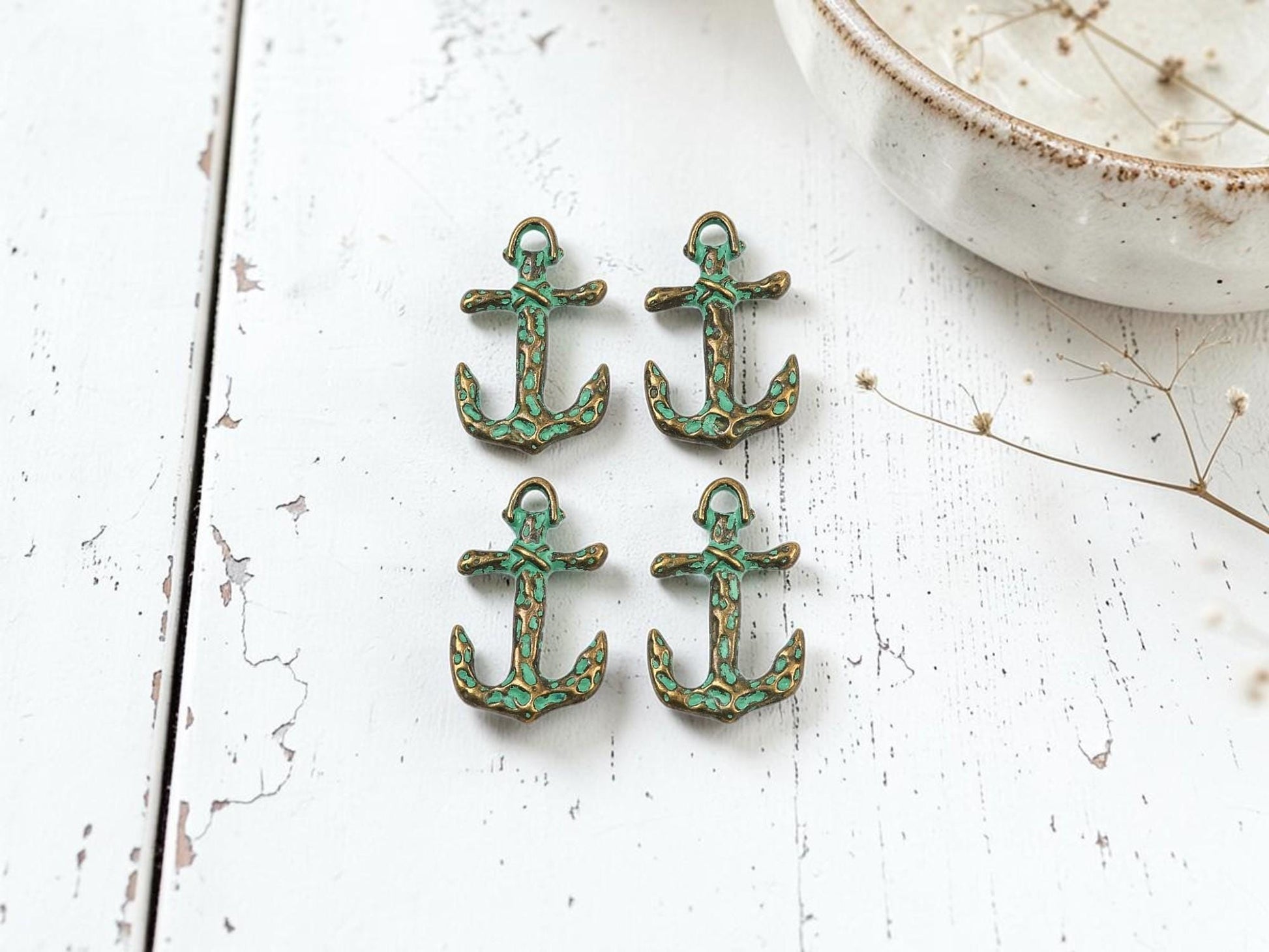 Antique Bronze Patina Metal Anchor Design Charms - 20x13mm - 10pcs - (4786)