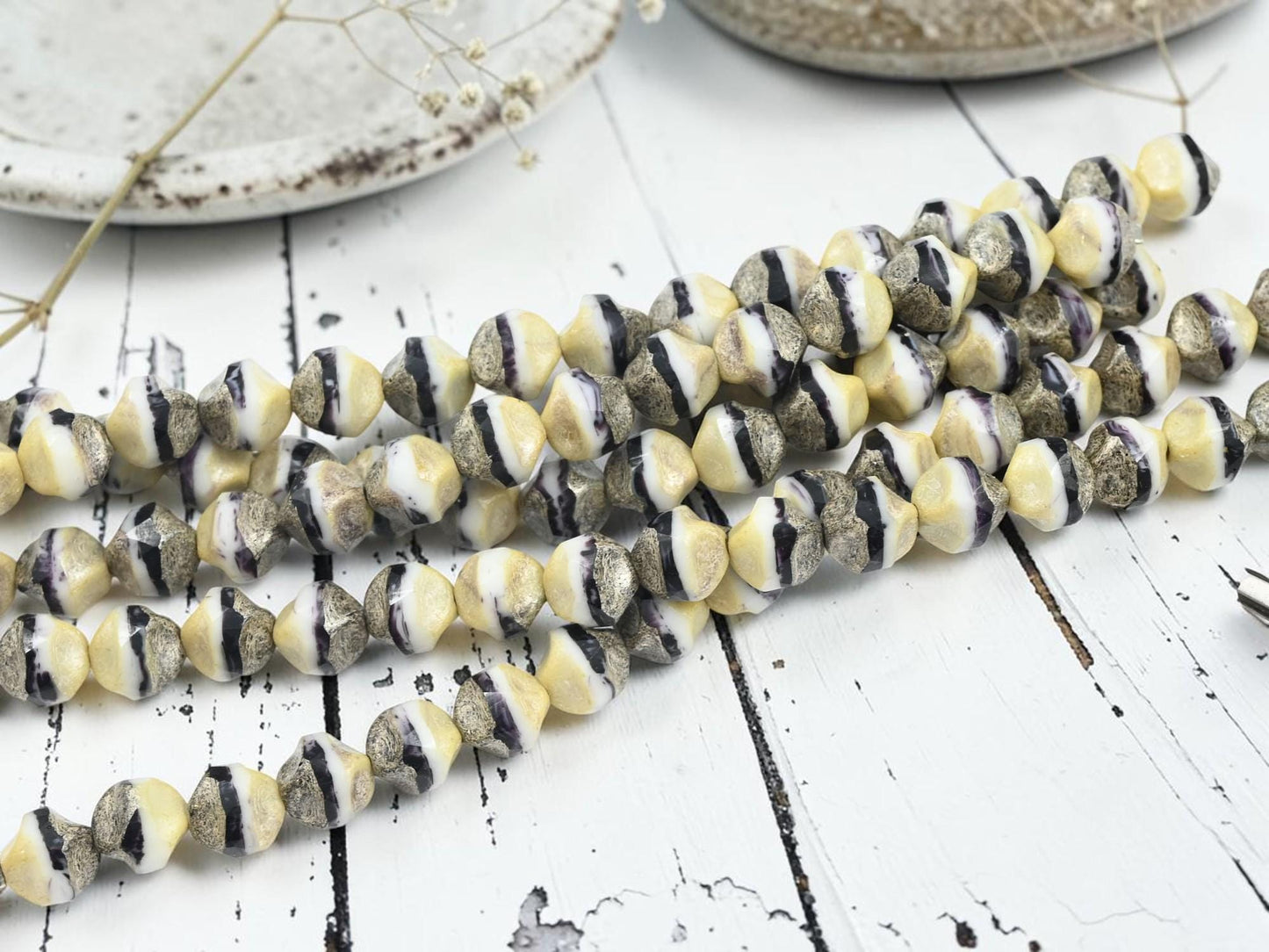Czech Glass Central Cut Round Baroque Beads - Antique Silver Washed Black + Cream - 9mm - 16pcs - (6097)
