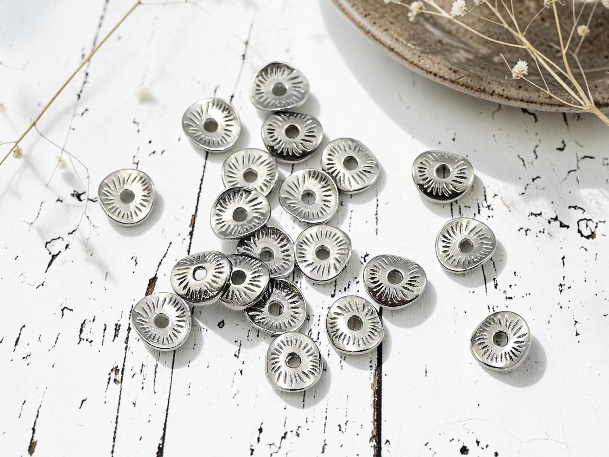 Metal Beads - Gunnmetal Spacers - Gunmetal Beads - Wavy Spacers - Metal Spacers - 9x1mm - 100pcs - (4716)