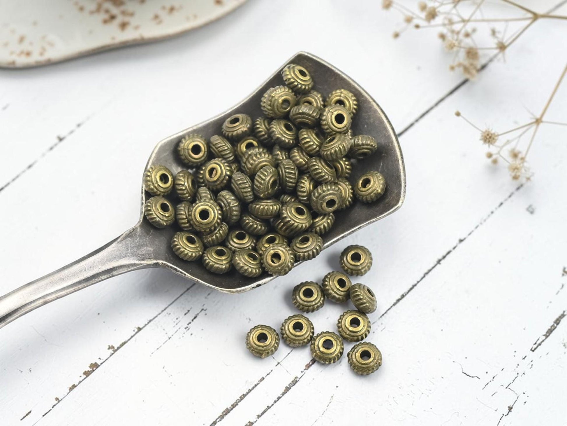 Metal Beads - Bronze Spacers - Bronze Beads - Disc Spacers - Silver Spacer Beads - Metal Spacer Beads - 5x3mm - 250pcs - (A675)