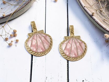 Gold Surround Pink Enamel Shell Pendant - 26x20mm - 1pcs - (1024)