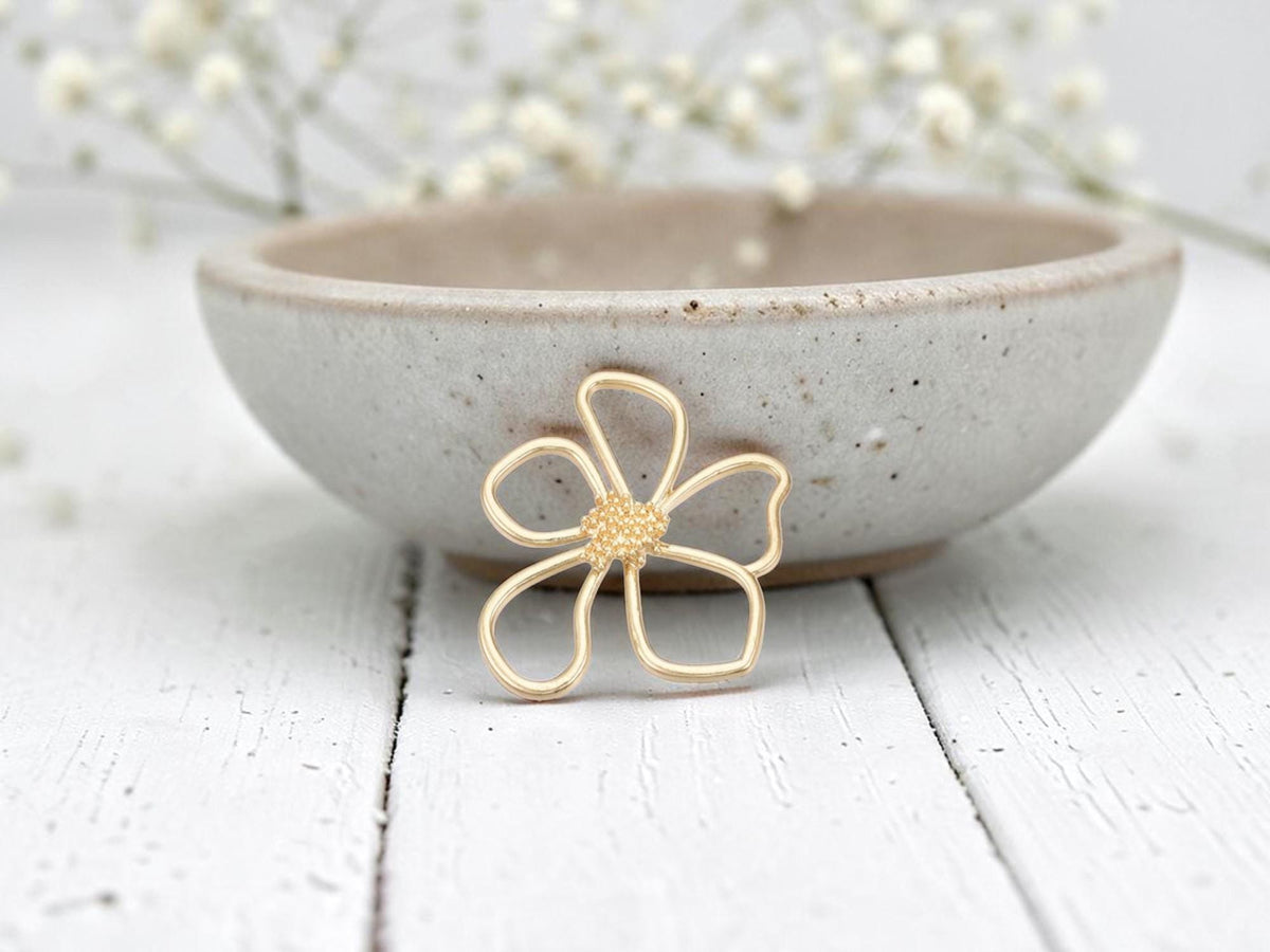 Daisy Flower Pendant - Metal Pendant - Gold Pendant - 43x38mm - 1pc - (B815)