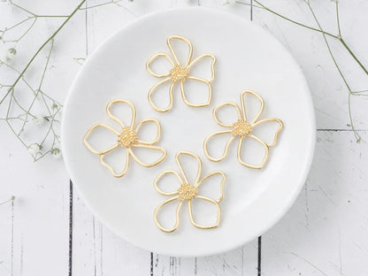 Daisy Flower Pendant - Metal Pendant - Gold Pendant - 43x38mm - 1pc - (B815)