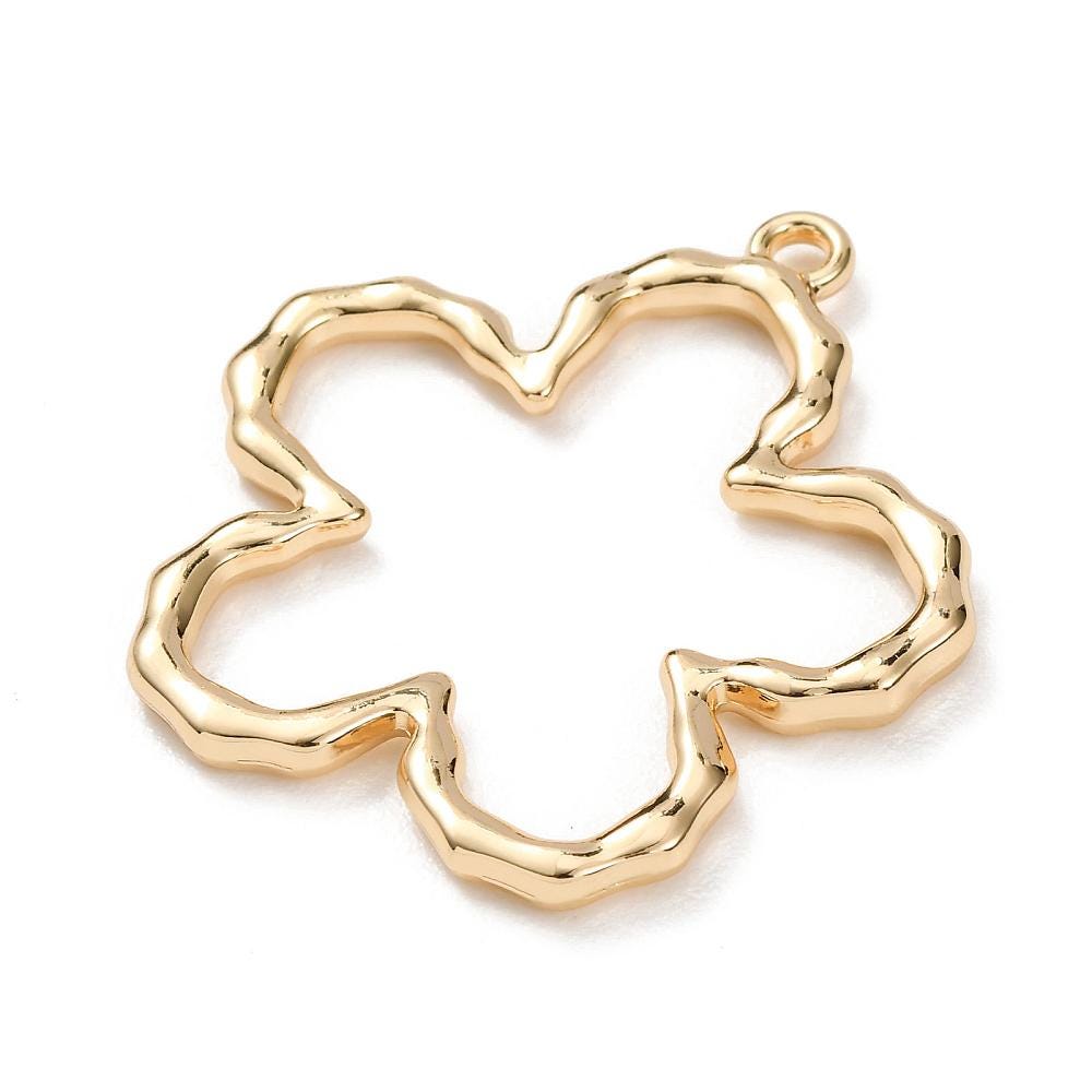 Hammered Metal Flower Pendant - Gold or Platinum - 43x40mm - 1pcs