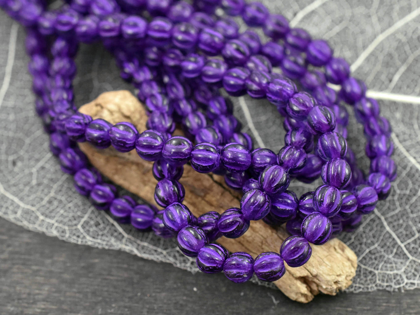 *50* 4mm Pansy Purple Round Melon Beads