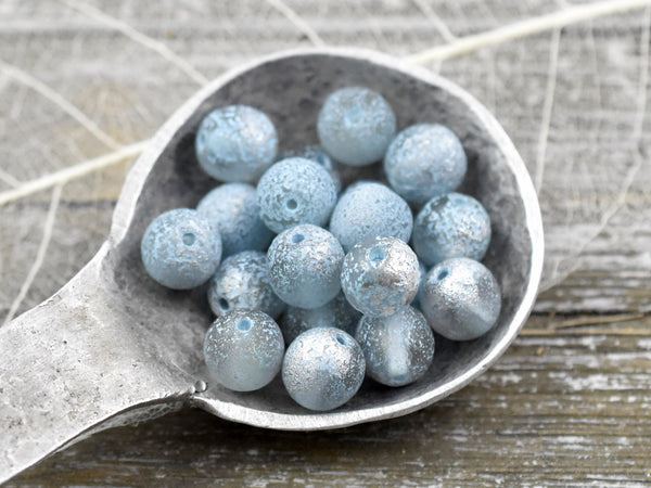 *20* 8mm Silver Etched Baby Blue Round Druk Beads