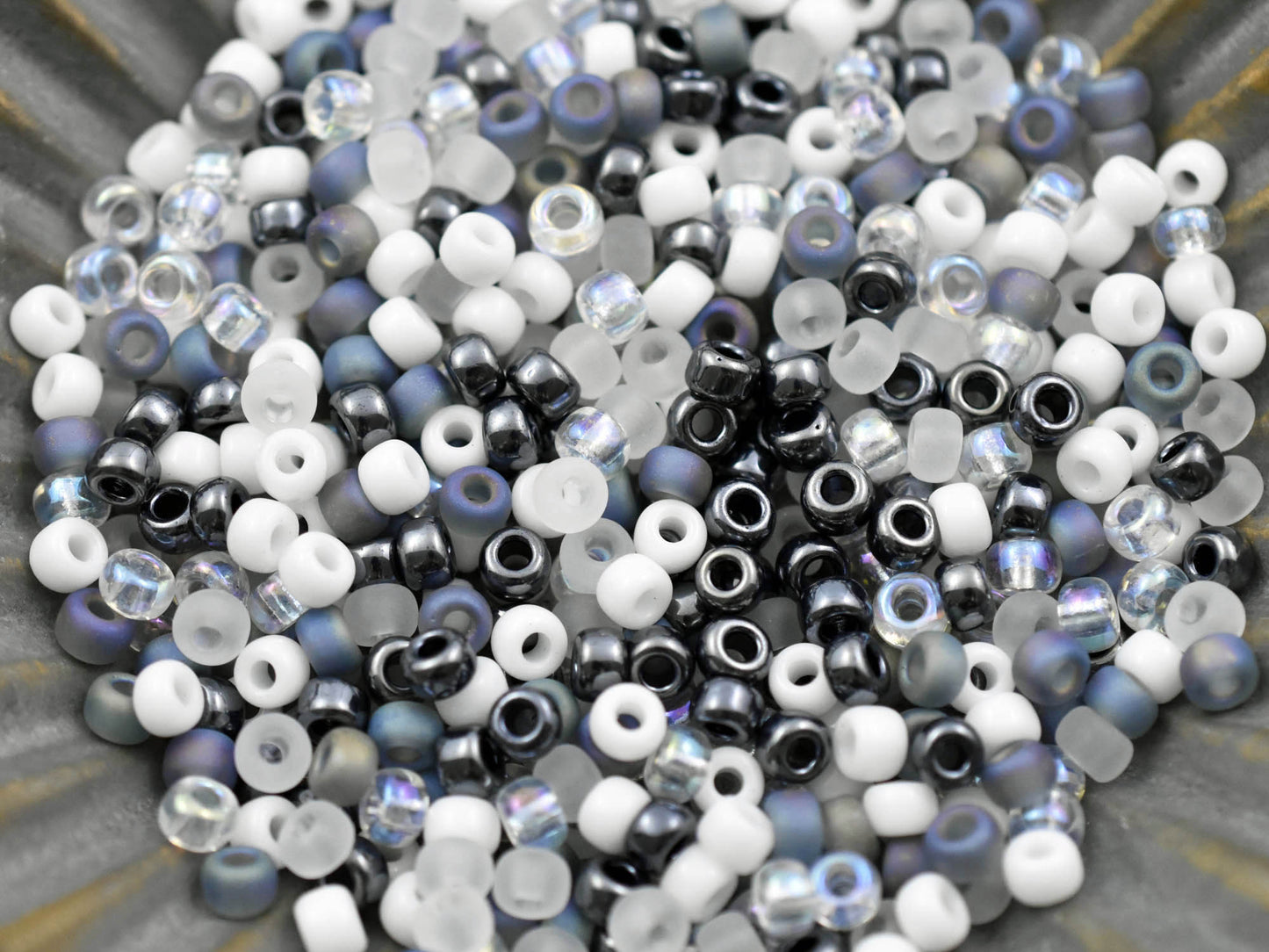 20G Apparition Mix Miyuki 6/0 Seed Beads