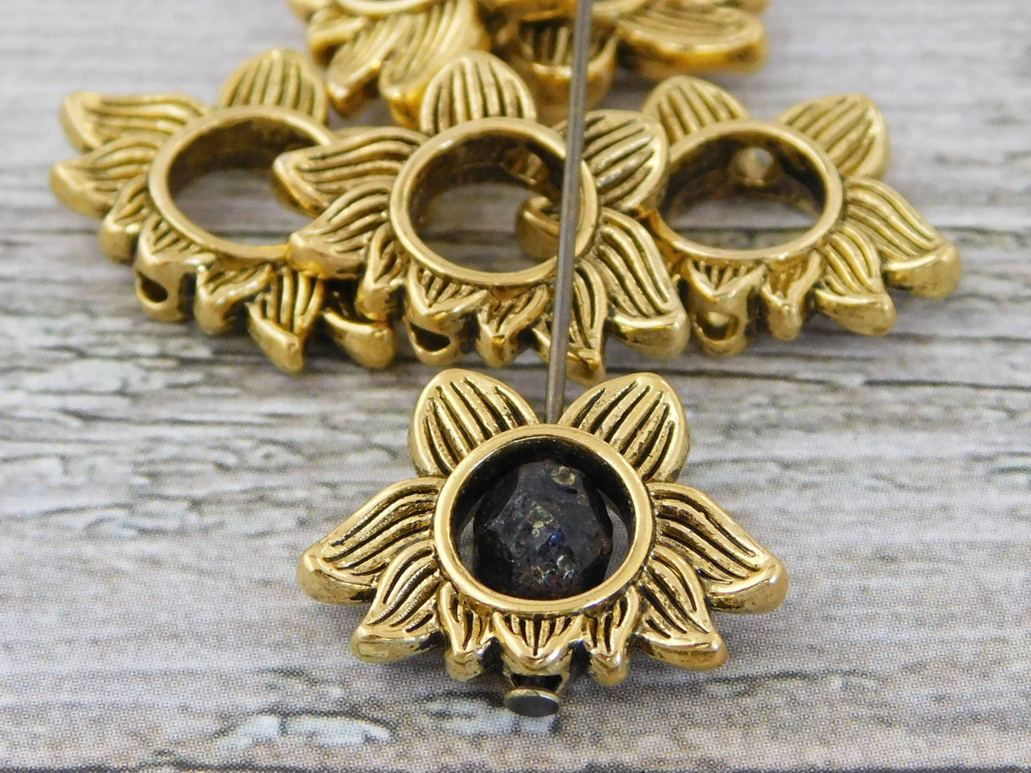 *15* 14x19mm Antique Gold Lotus Flower Bead Frames