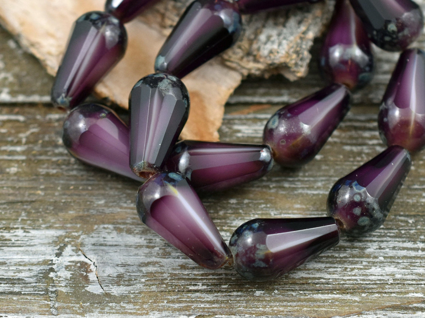 Drop Beads - Teardrop Beads - Czech Glass Beads - Picasso Beads - Purple Beads - Faceted Beads - 8x15mm - 4pcs - (877)