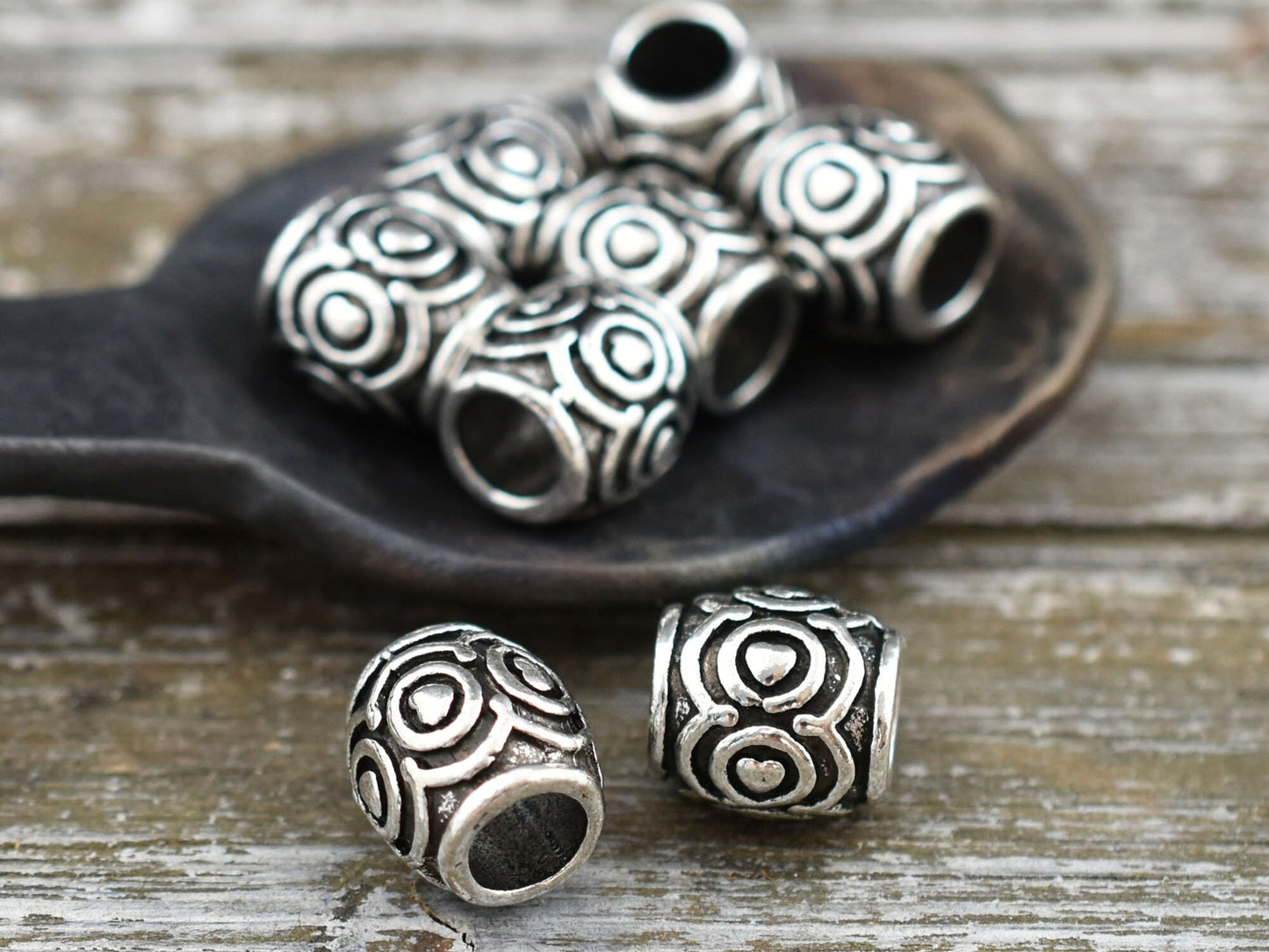 *10* 10x9mm Antique  Silver Art Deco Barrel Beads