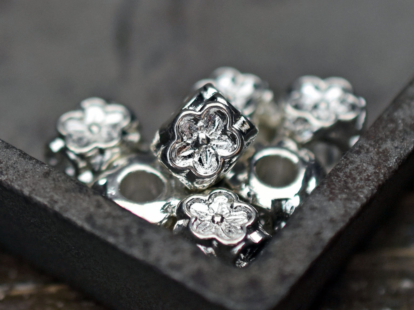 *10* 8x7mm Platinum Silver Large Hole Floral Cube Beads