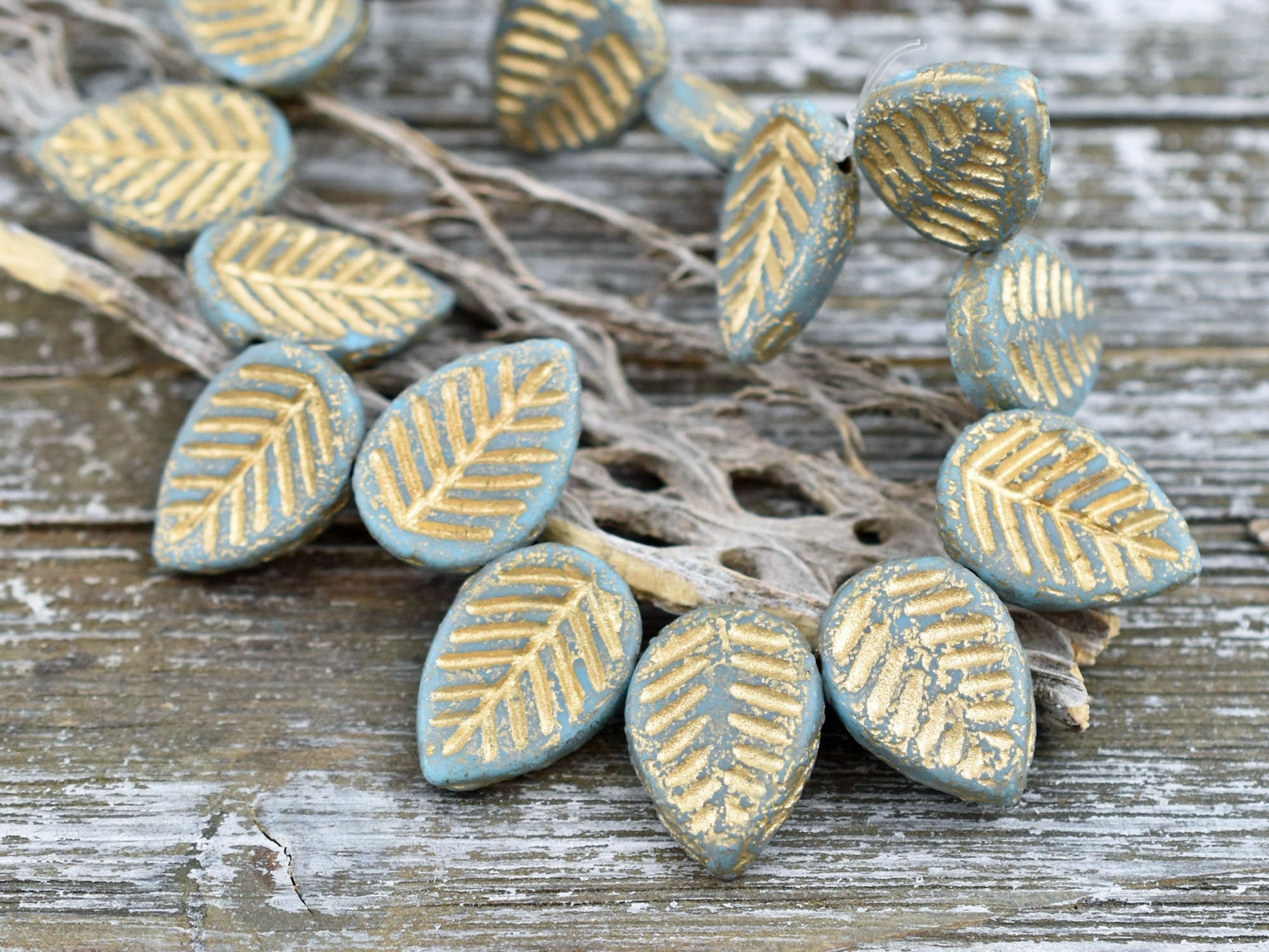 Leaf Beads - Czech Glass Beads - Top Drilled Leaf - Dogwood Leaf - Top Hole - Etched Beads - 16x12mm - 6pcs - (A382)