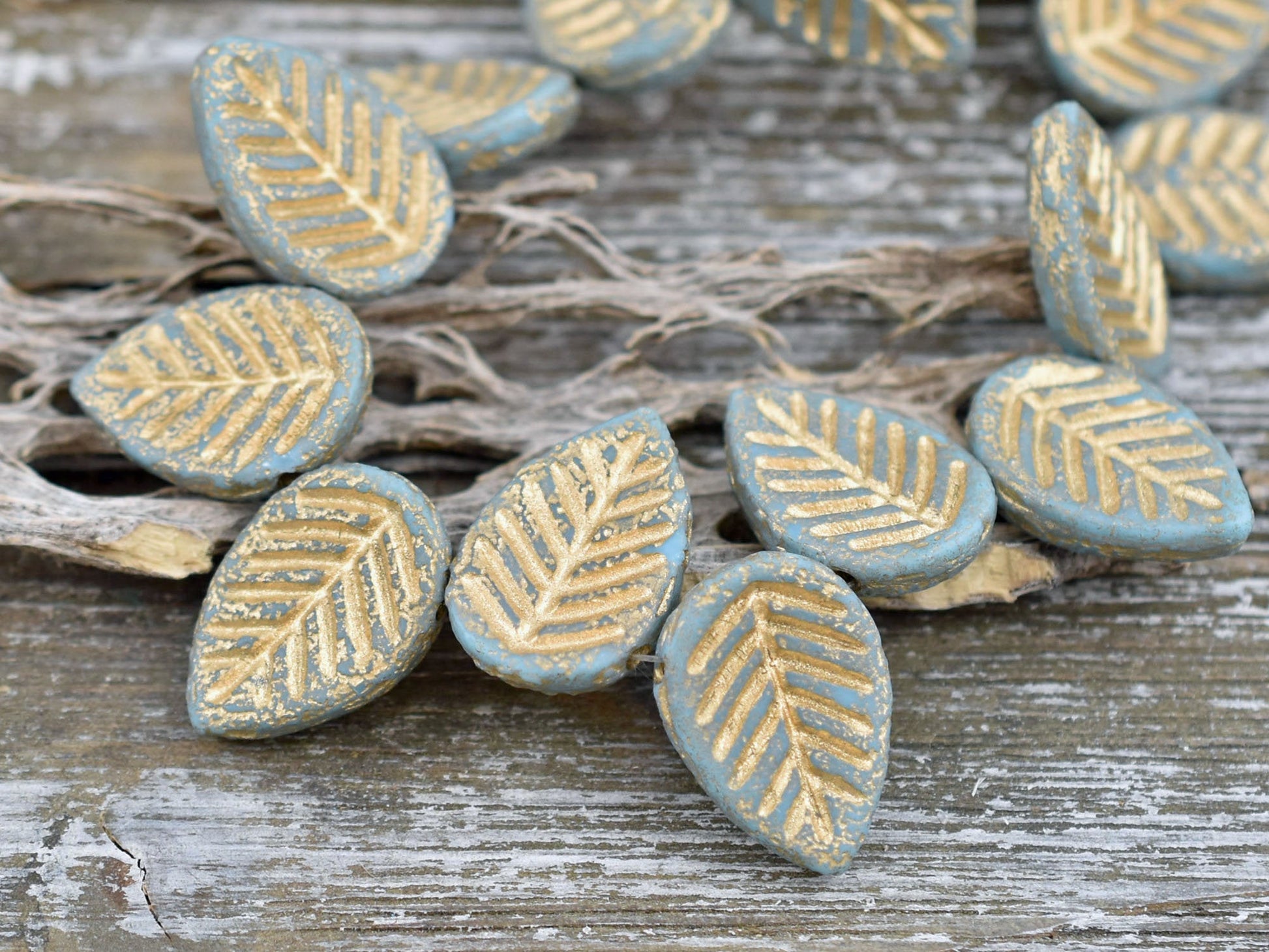 Leaf Beads - Czech Glass Beads - Top Drilled Leaf - Dogwood Leaf - Top Hole - Etched Beads - 16x12mm - 6pcs - (A382)
