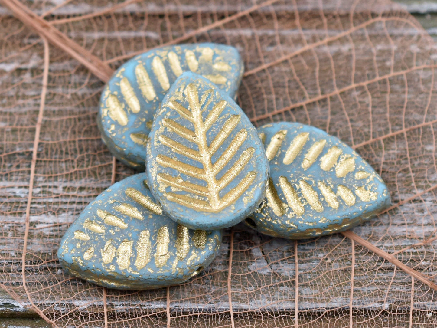 Leaf Beads - Czech Glass Beads - Top Drilled Leaf - Dogwood Leaf - Top Hole - Etched Beads - 16x12mm - 6pcs - (A382)
