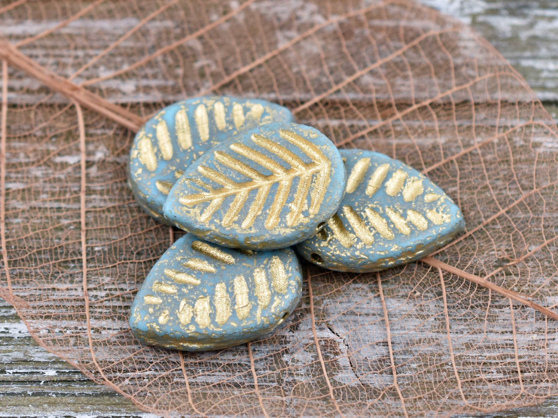 Leaf Beads - Czech Glass Beads - Top Drilled Leaf - Dogwood Leaf - Top Hole - Etched Beads - 16x12mm - 6pcs - (A382)