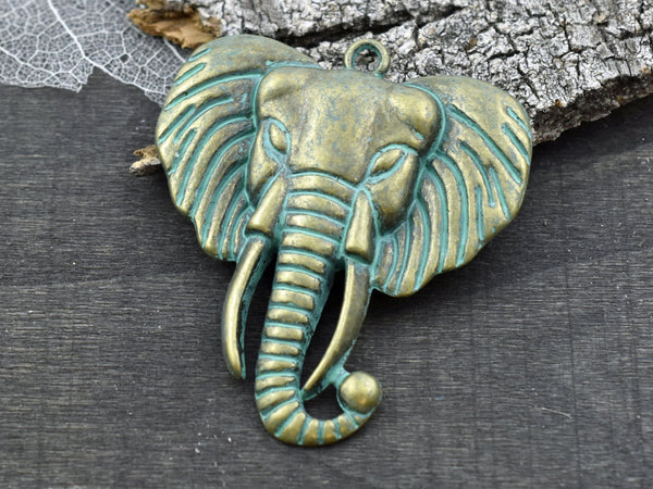 54x48mm Green Patina Bronze Elephant Pendant