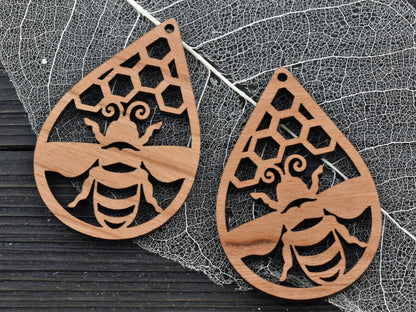 Bee Pendant - Wood Pendant - Boho Pendant - Lightweight Pendant - Necklace Pendant - 51x34 - (1102)