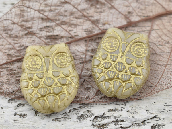 Owl Beads - Czech Glass Beads - Picasso Beads - Horned Owl Bead - Czech Glass Owl - 18x15mm - 4pcs (2274)