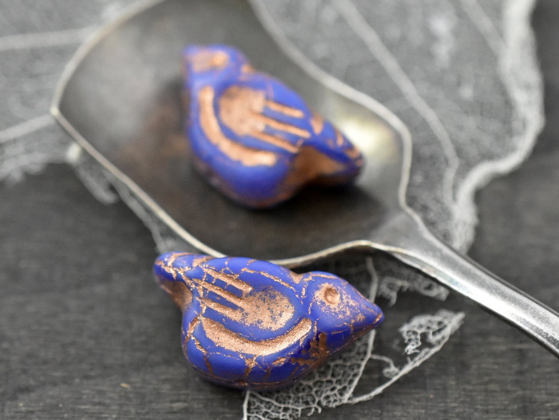 Czech Glass Beads - Bird Beads - Czech Glass Bird Beads - Picasso Beads - Animal Beads - 2pcs - 11x22mm (4510)