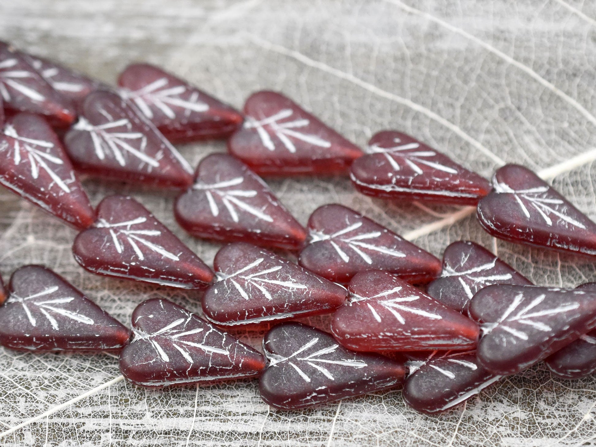 Heart Beads - Czech Glass Beads - Red Heart Beads - Valentines Beads - Heart Charm - 17x11mm - 8pcs (A608)