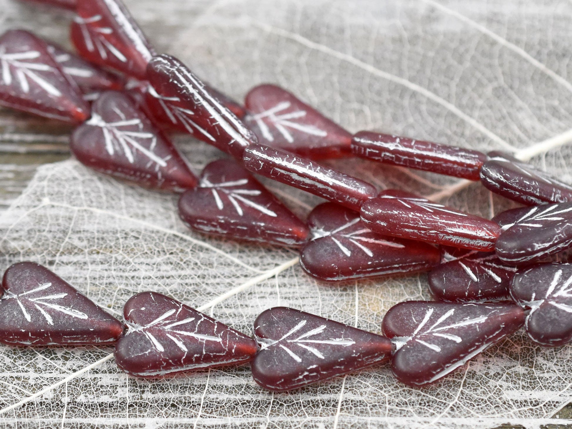 Heart Beads - Czech Glass Beads - Red Heart Beads - Valentines Beads - Heart Charm - 17x11mm - 8pcs (A608)