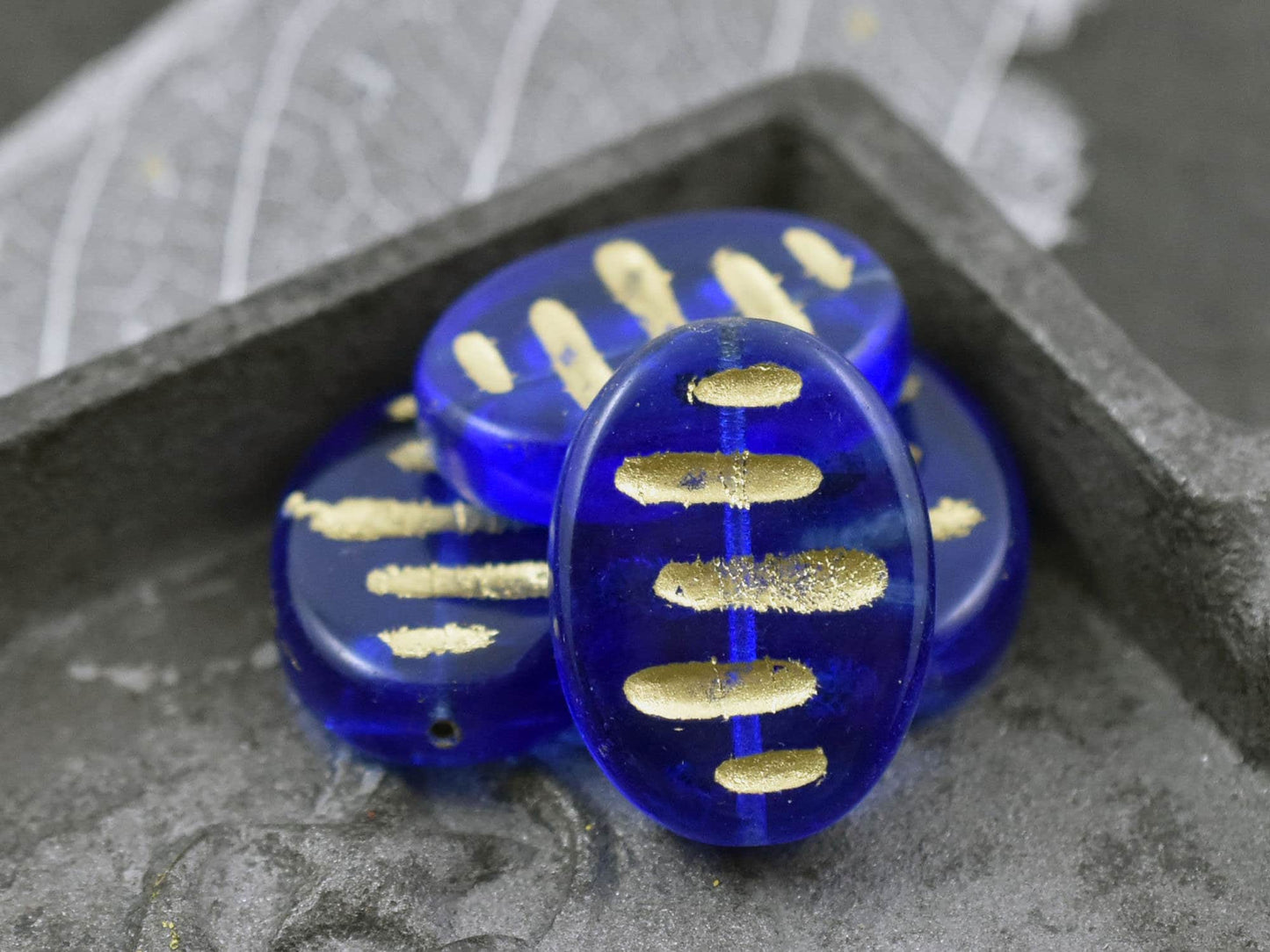 Czech Glass Beads - Large Glass Beads - Oval Beads - Pendant Beads - Focal Beads - Chunky Beads - 25x18mm - 2pcs (676)