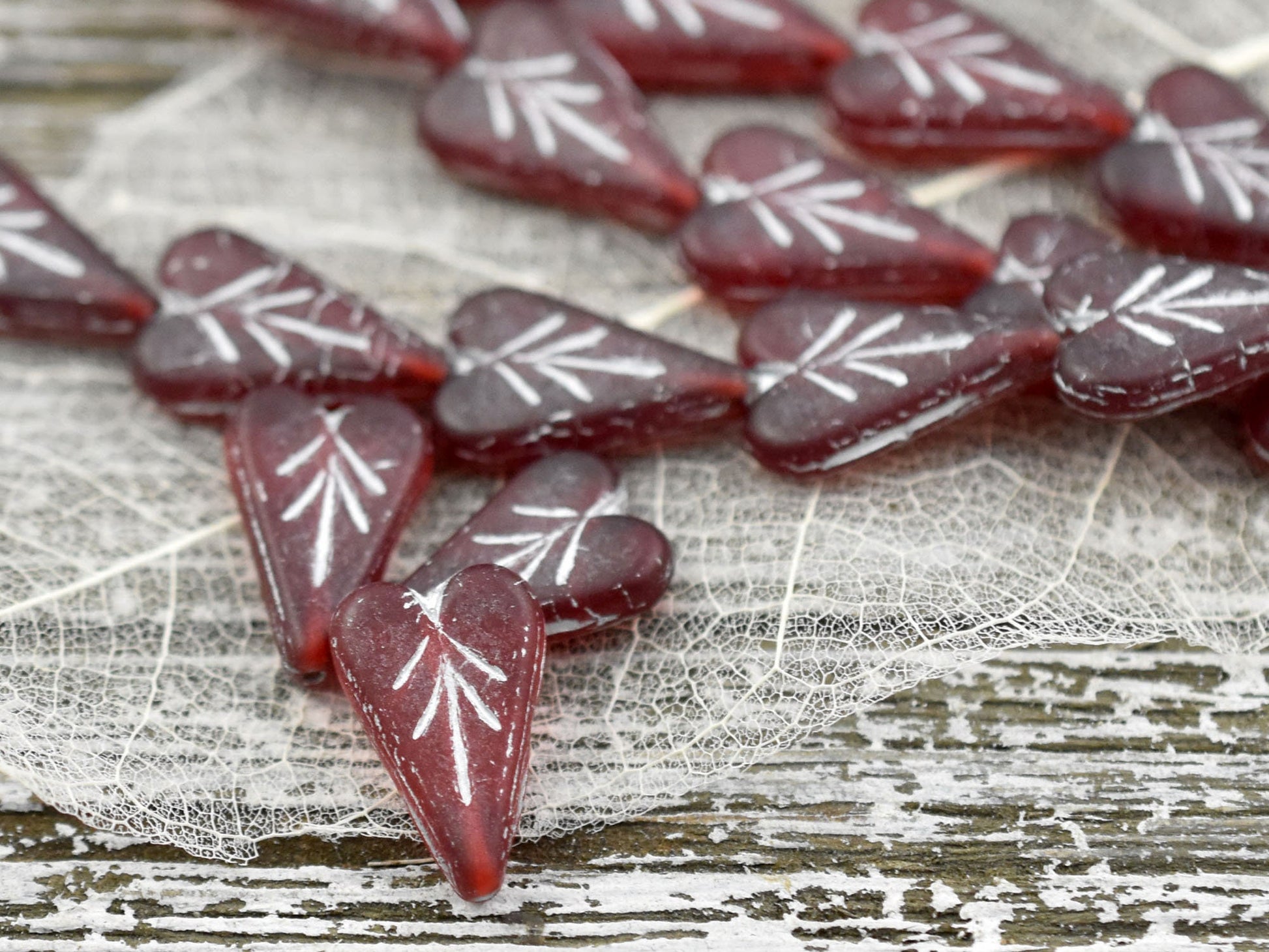 Heart Beads - Czech Glass Beads - Red Heart Beads - Valentines Beads - Heart Charm - 17x11mm - 8pcs (A608)