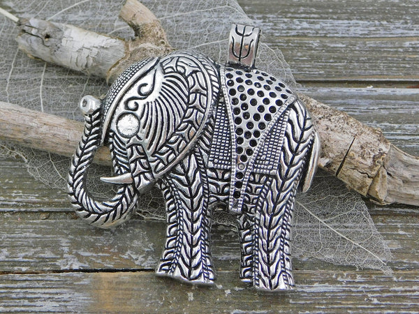 57x53mm Antique Silver Elephant Pendant