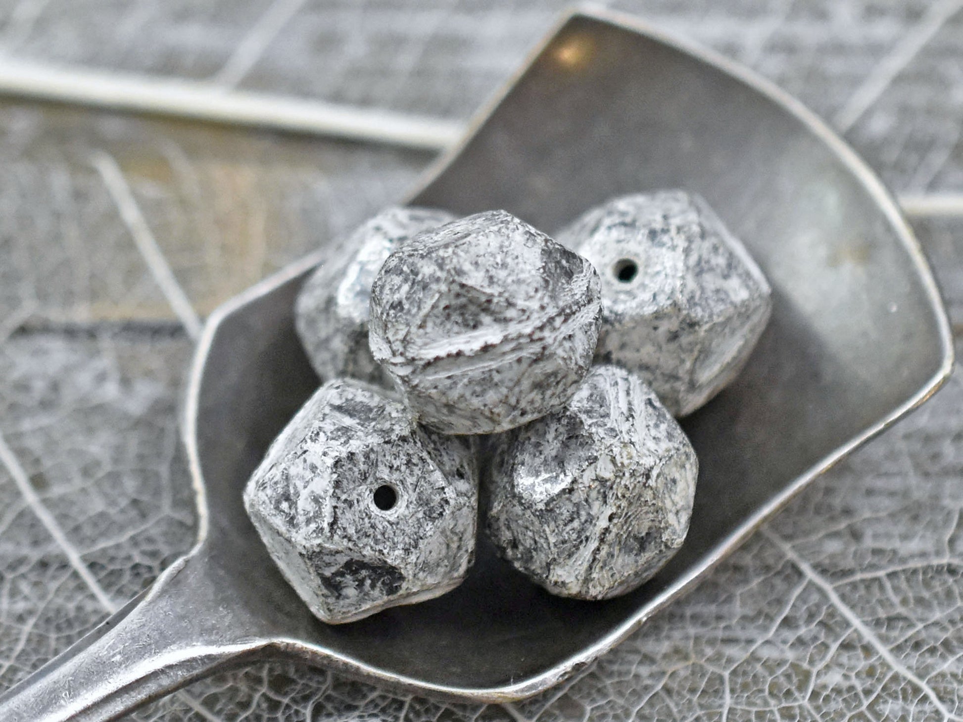 Czech Glass Beads - Silver Beads - English Cut Beads - Round Beads - Black Beads - 10mm Beads - 10pcs - (A313)